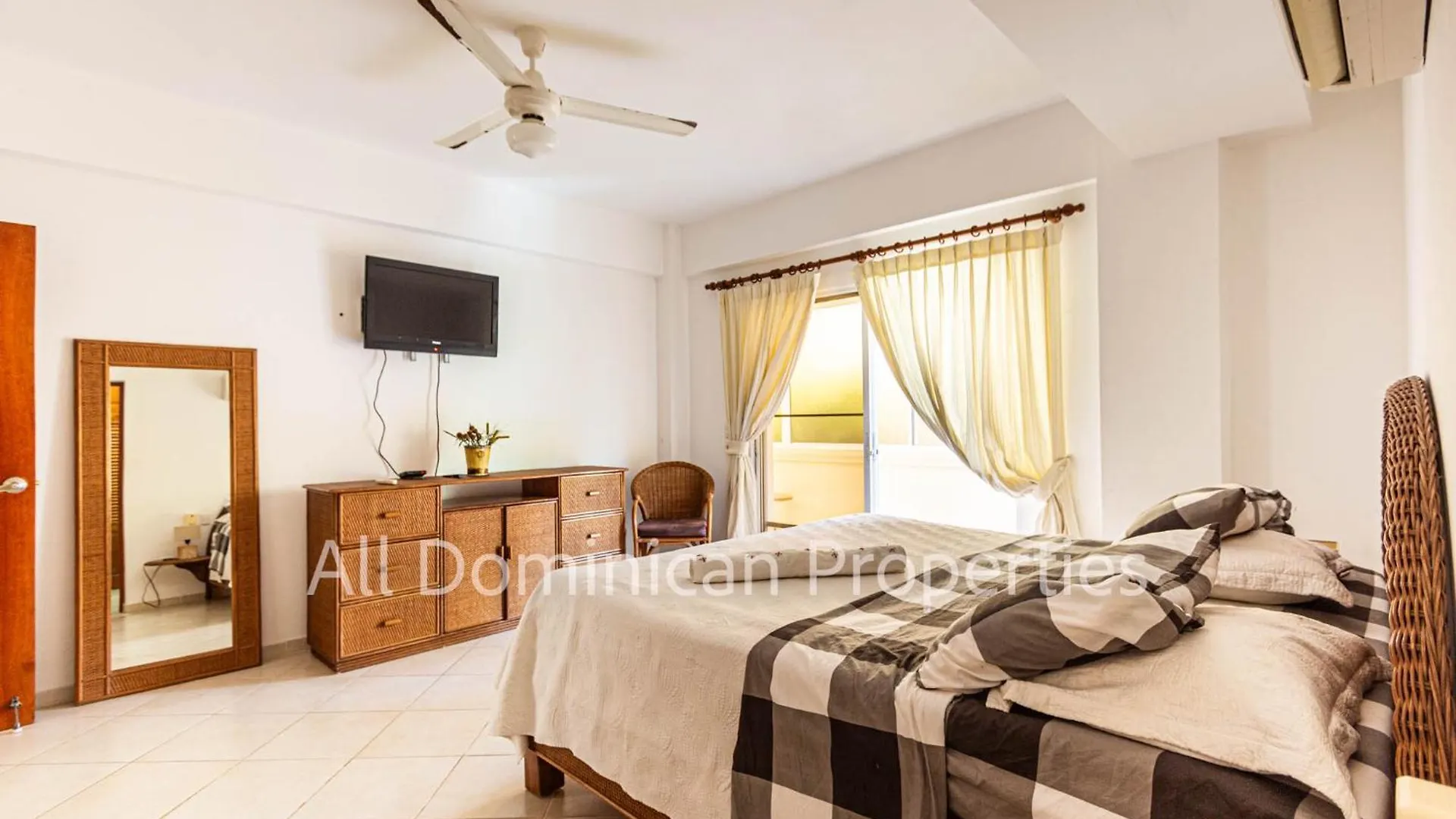 Alicia Beach, Hispaniola Sol, Guest Friendly! Sosua